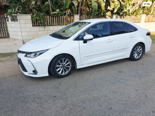 טויוטה קורולה