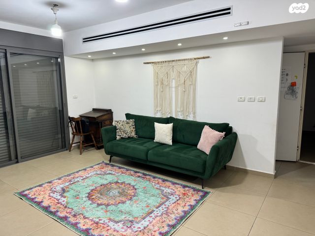 דירת גן, איבי נחל 1, אבני חפץ, אבני חפץ