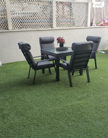 דירת גן, השקד 57, רכסים, רכסים