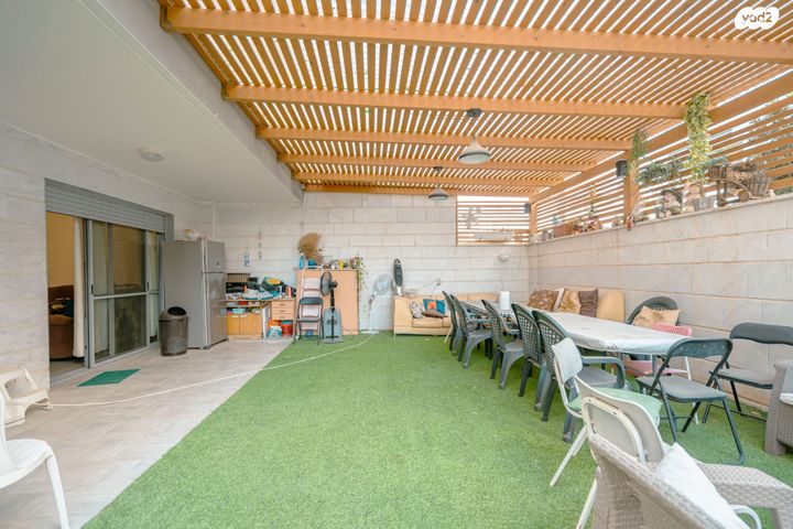 דירת גן, חריש