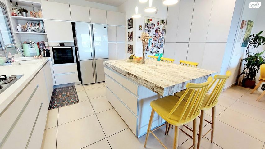 דירה, שדרות יצחק רבין, קדימה צורן