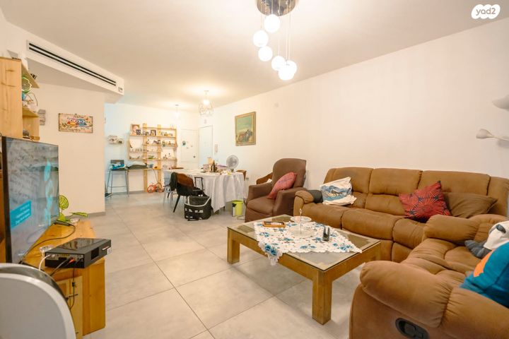 דירת גן, חריש