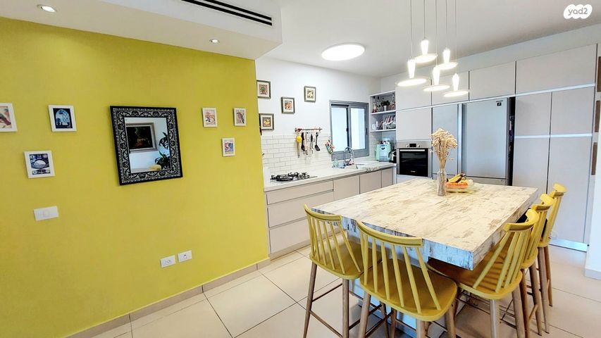 דירה, שדרות יצחק רבין, קדימה צורן