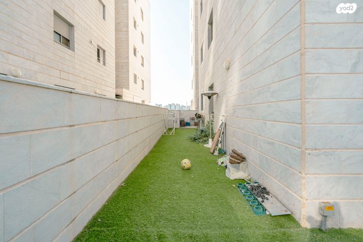 דירת גן, חריש