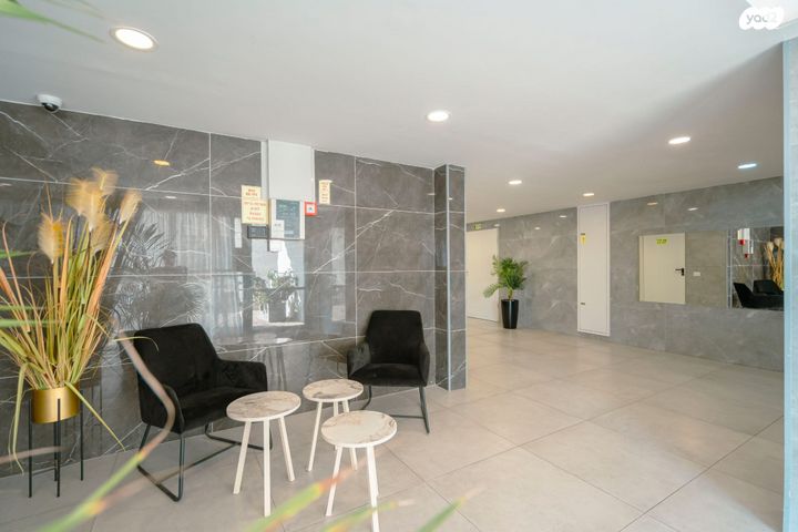 דירת גן, חריש