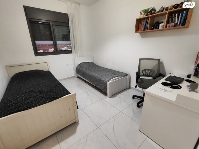 דירה, הנרייטה סאלד, כרמי גת, קרית גת