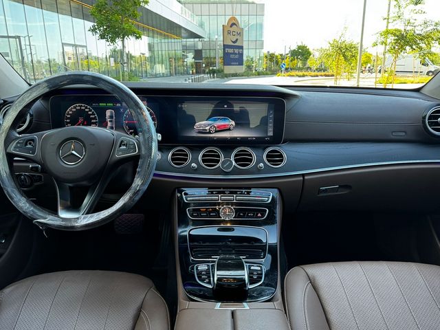 מרצדס-בנץ E-class