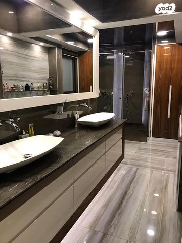 דירה, יצחק שדה 4, דרום מערב ותיק, בת ים