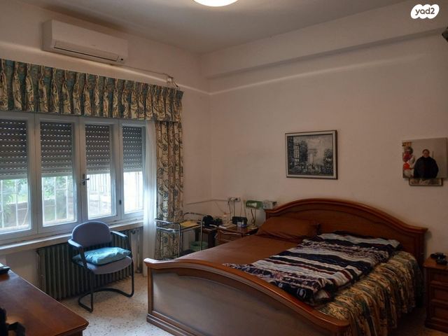 דירת גן, קאעב בן זוהיר, בית חנינא, ירושלים