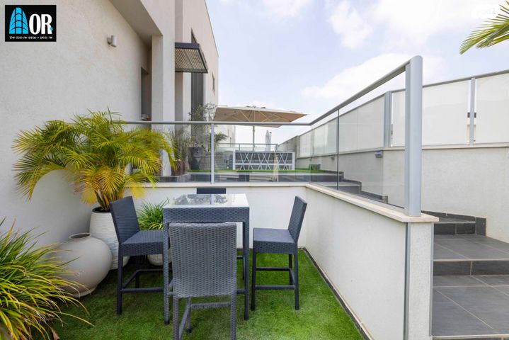 דו משפחתי, דרך חיים, ליכטנשטיין, באר יעקב