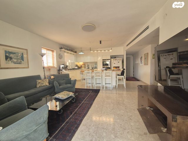 דירה, בן ציון דינור 9, ירושלים