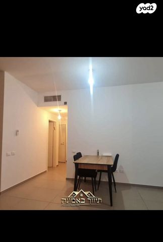 דירה, הנרייטה סאלד, כרמי גת, קרית גת