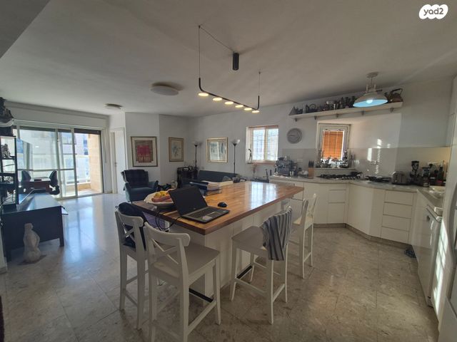 דירה, בן ציון דינור 9, ירושלים