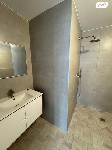 דירה, רמת השרון