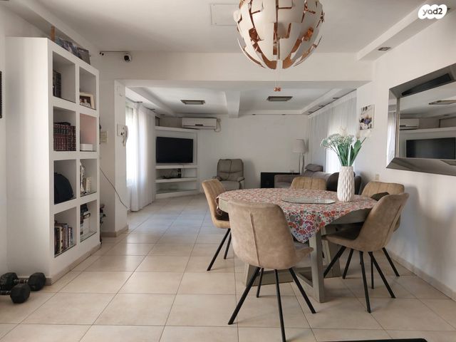 דירה, עליית הנוער, רמות, ירושלים