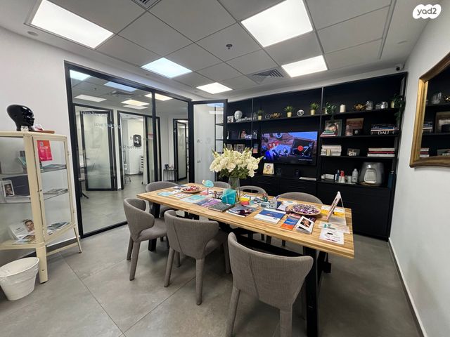 יגאל אלון 94