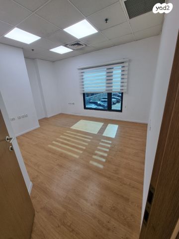 משרדים, משה לוי 11, מב"ת מערב, אזור תעשייה חדש, ראשון לציון