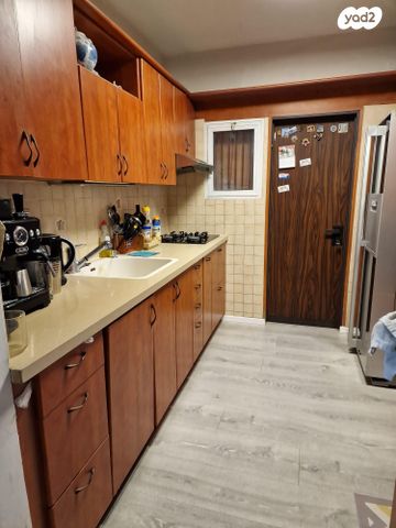 בית פרטי/ קוטג', הרב שמעון יצחק אפריאט 6, קרית מנחם בגין, רמלה