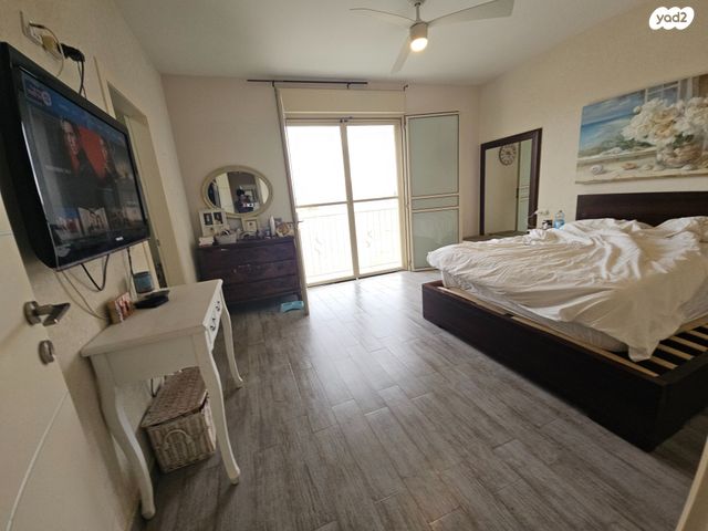 דו משפחתי, בר לב, מזכרת בתיה