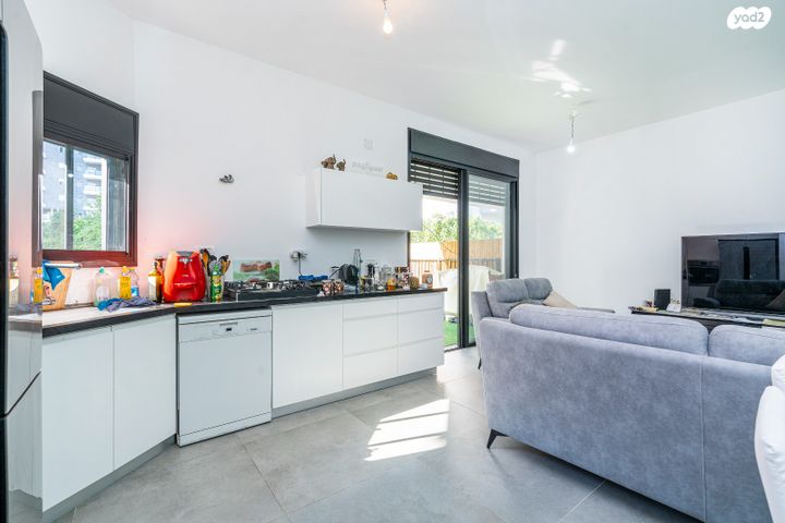 דירת גן, ירושלים, מרכז העיר, חדרה