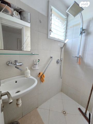 דירה, קהילת פראג, יוספטל, פתח תקווה