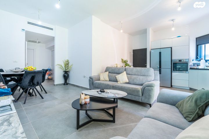 דירת גן, ירושלים, מרכז העיר, חדרה