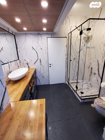 דירה, אמנון ותמר 12, מרום נווה, רמת יצחק, רמת גן