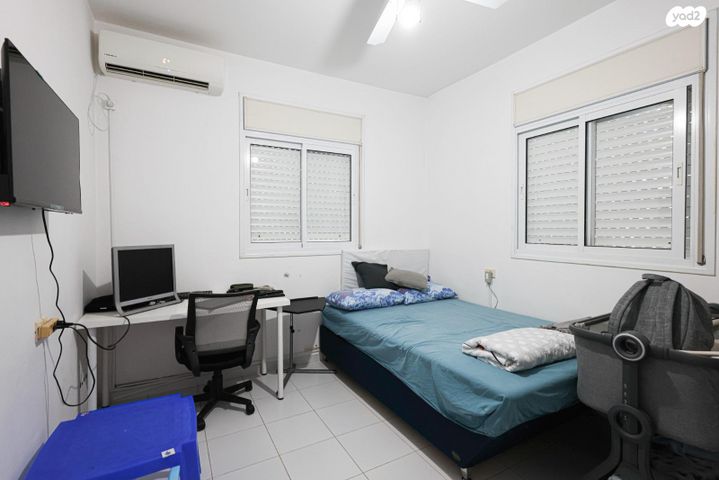 טריפלקס, הבריגדה היהודית, נתניה