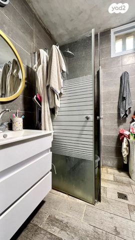 דירה, ז'בוטינסקי, שכונה ותיקה - מרכז העיר, מעלות תרשיחא