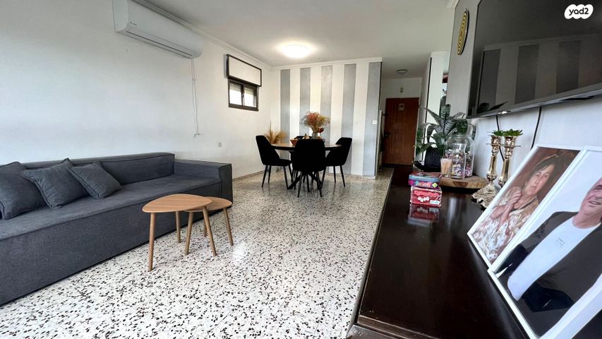 דירה, הפלמ"ח, יצחק רבין, מעלות תרשיחא