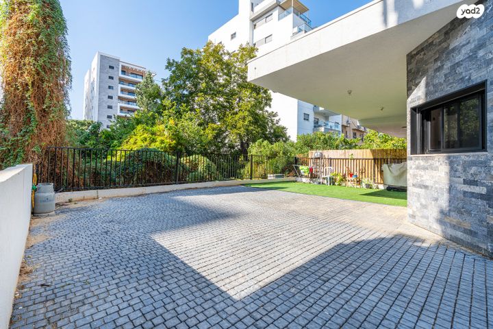 דירת גן, ירושלים, מרכז העיר, חדרה