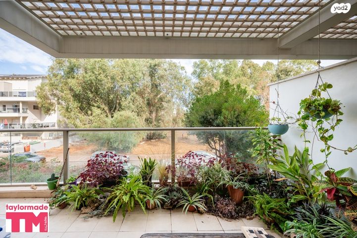 דירה, תל ימת כרכור, פרדס חנה כרכור