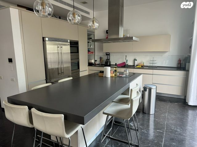 בית פרטי/ קוטג', גולן, רמת השרון