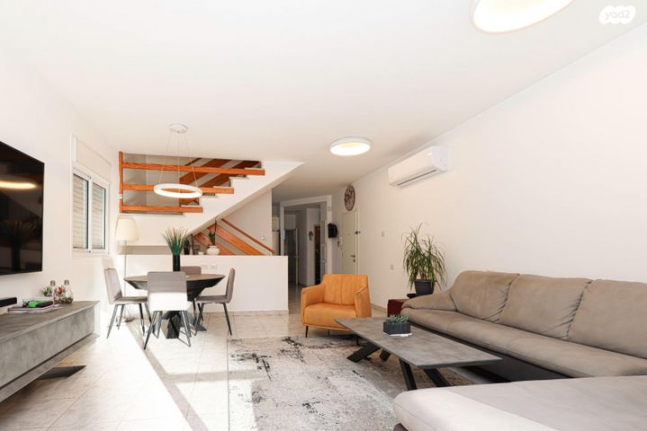 טריפלקס, הבריגדה היהודית, נתניה