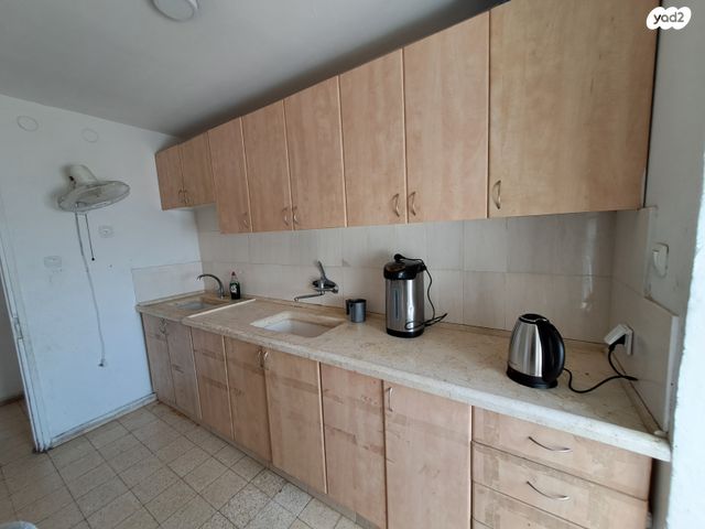 דירה, אלי כהן, ירוחם