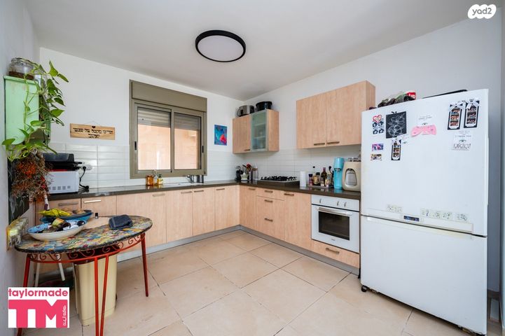 דירה, תל ימת כרכור, פרדס חנה כרכור