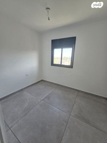 גג/ פנטהאוז, הזמיר, נאות בן גוריון, יבנה