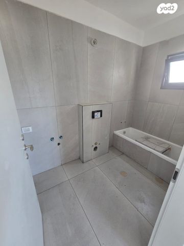 גג/ פנטהאוז, הזמיר, נאות בן גוריון, יבנה