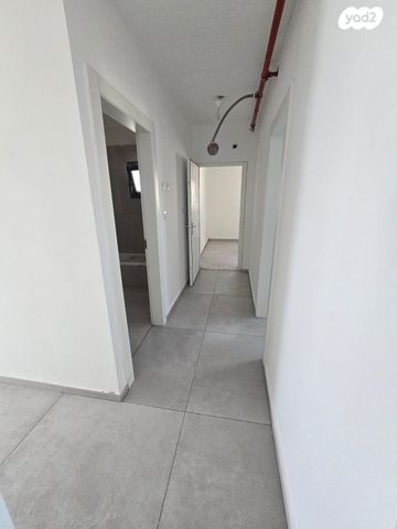 גג/ פנטהאוז, הזמיר, נאות בן גוריון, יבנה