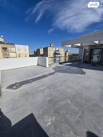 גג/ פנטהאוז, הזמיר, נאות בן גוריון, יבנה