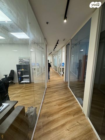 משרדים, תובל 40, בורסה, רמת גן