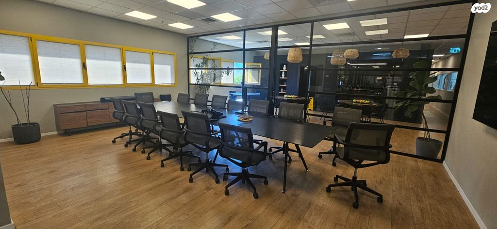 משרדים, יקנעם עילית