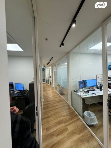 משרדים, תובל 40, בורסה, רמת גן