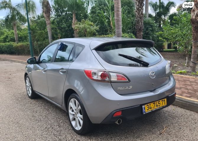 מאזדה 3