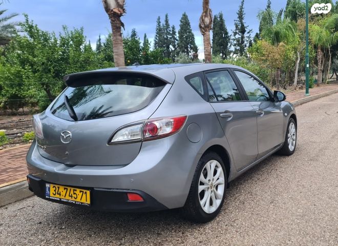 מאזדה 3