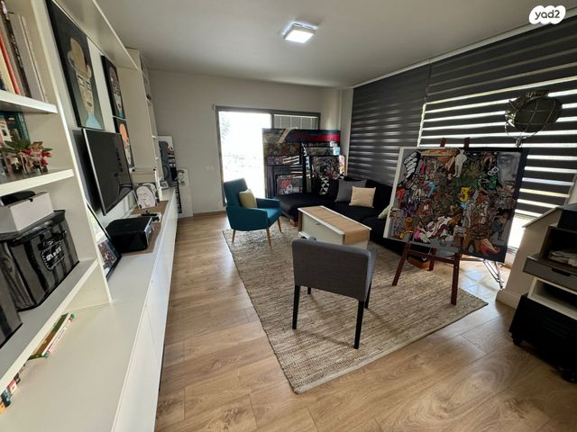 דירת גן, הרצליה