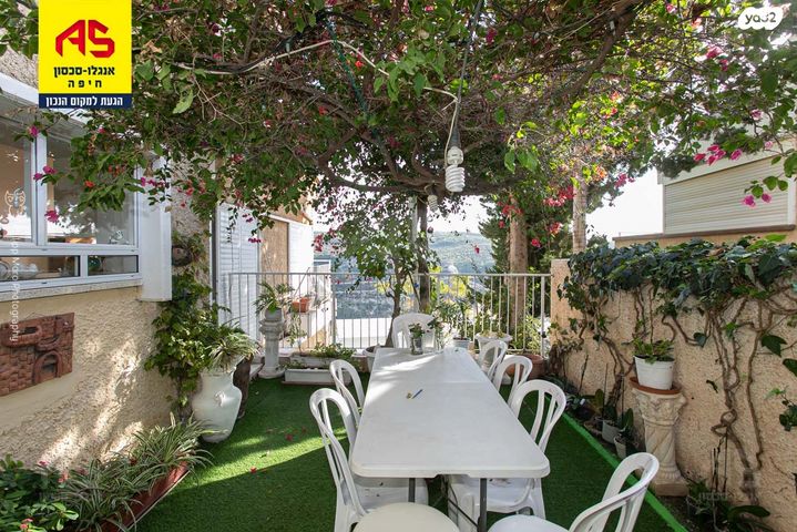 דו משפחתי, אסתר רבין, הוד הכרמל, דניה, חיפה