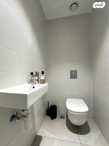 דירה, ניסים אלוני, צמרות איילון, פארק צמרת, תל אביב יפו