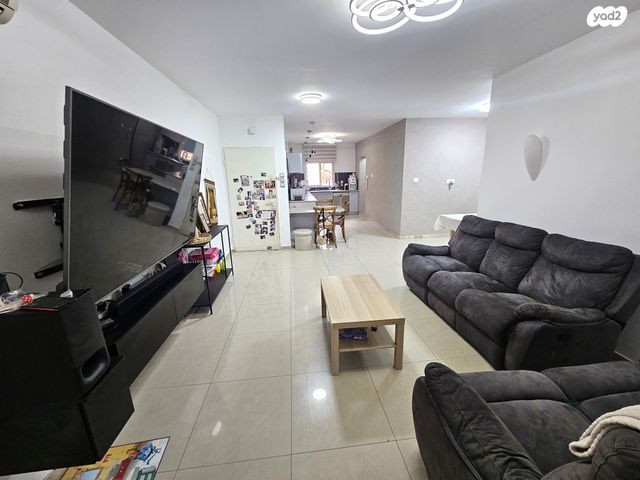 דירת גן, גבעת רם, כרמיאל