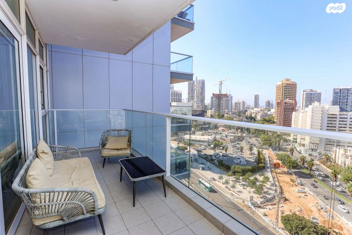 דירה, דרך מנחם בגין 144, מונטיפיורי, הרכבת, תל אביב יפו